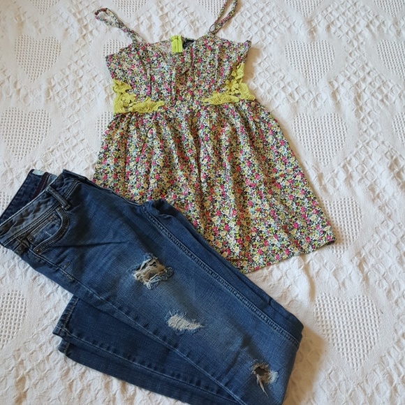 Wet Seal Tops - Wet Seal Floral Blouse